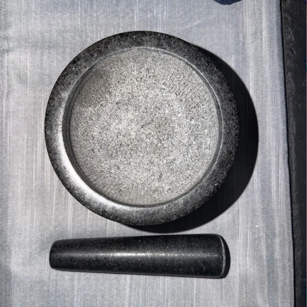 Waldwerk Mortar &‎ Pestle Set Medium, Dark Gray Granite With Wood Base